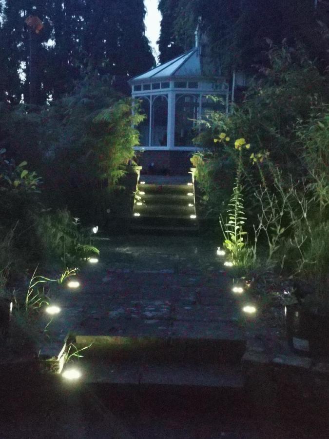דירות אשר Peaceful Retreat Hideaway Surrey מראה חיצוני תמונה